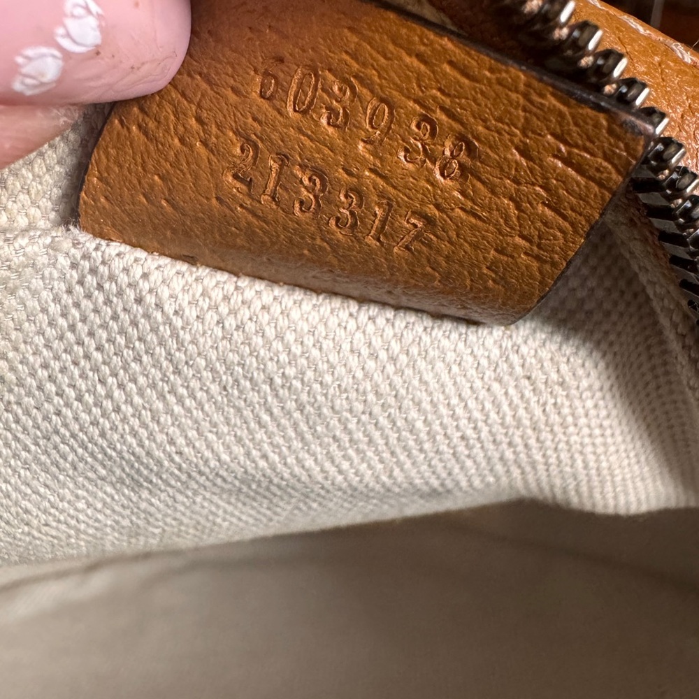 Gucci-Disney Collab /Mickey Mouse Crossbody Bag-Limited and harder to find ! - Picture 3 of 14